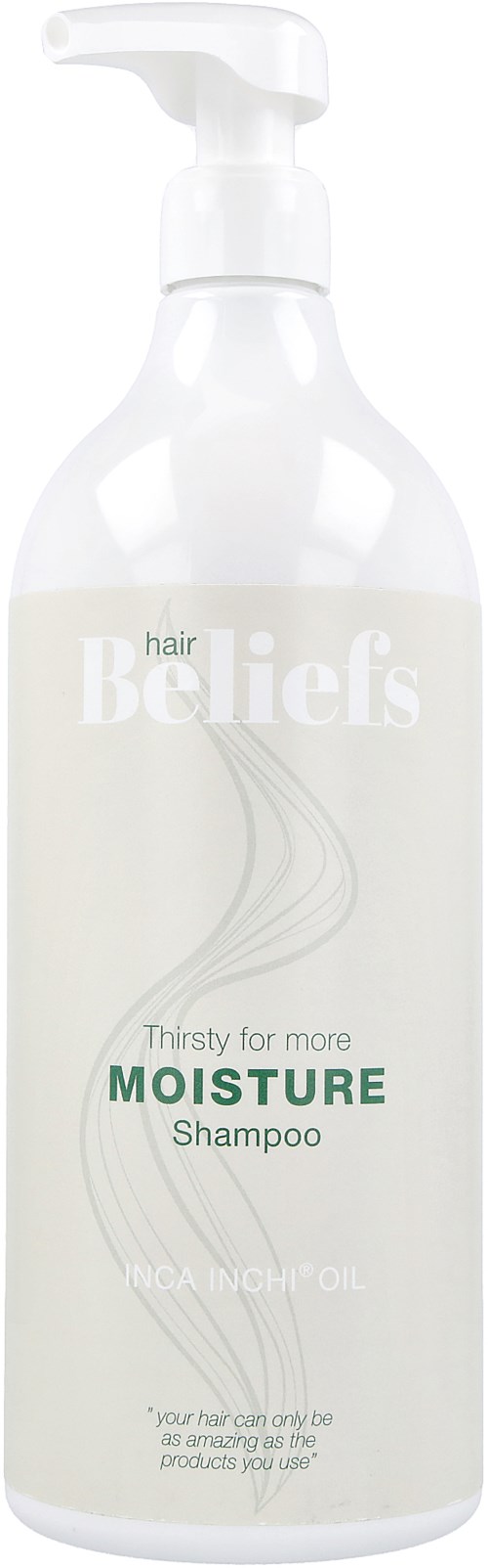 En vit schampoflaska med pump, märkt 'Hair Beliefs' och 'Moisture Shampoo', med ljusgrå linjer och grön text.