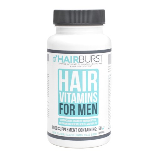Flaske merket 'Hair Vitamins for Men', inneholder 60 kapsler, fremmer sunt hår, inneholder næringsstoffer og er et kosttilskudd.