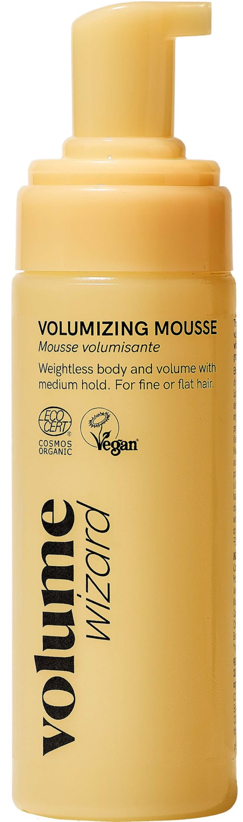 Gul flaske med Volumizing Mousse med svart og hvit tekst, vegan- og økologimerker, og pumpe.