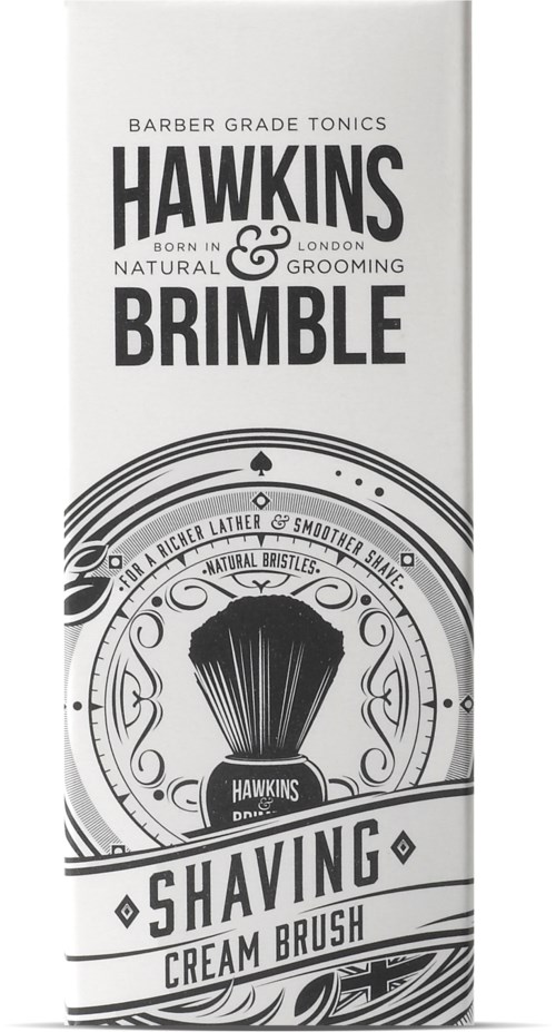 En hvid pakke med Hawkins & Brimble barberkræve-barberbørste med tekst og logo design.