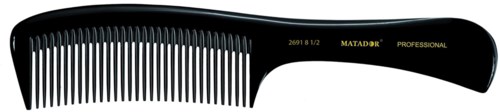 Musta hiusharja metallisillä piikeillä, merkki 'Matador Professional', mustalla taustalla.