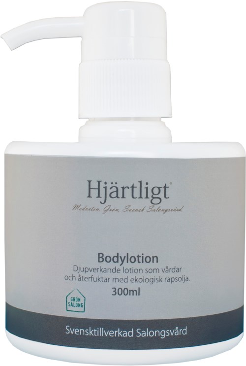 En hvit flaske med pumpe, merket 'Hjärtligt Bodylotion, 300ml', inneholder dypvirkende lotion med økologisk rapsolje.