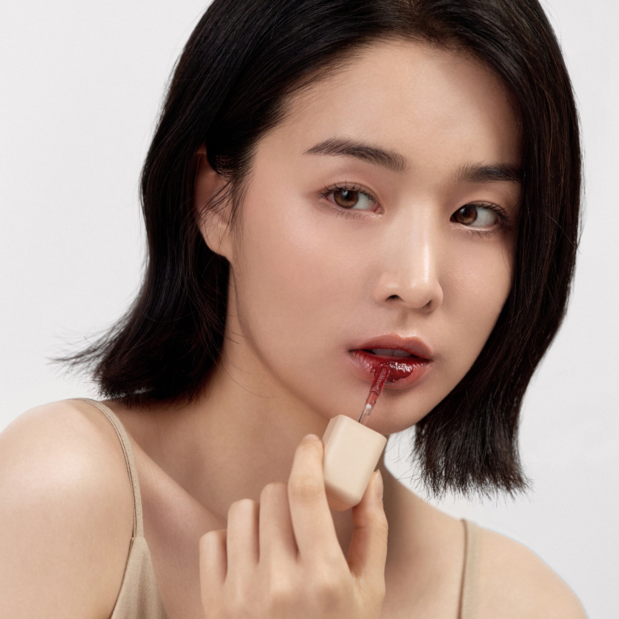 House of Hur Glow Ampoule Tint 02 Brown Red (obrázok 10)