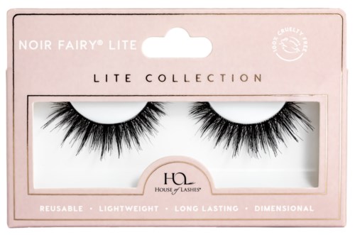 Verpackung mit wiederverwendbaren, leichten, langlebigen falschen Wimpern in rosa mit Markenname und Eigenschaften.