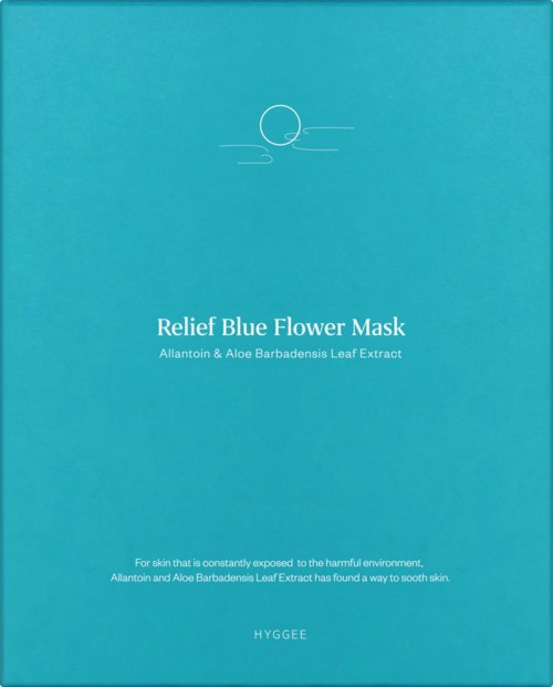Blå förpackning för ansiktsmask, märkt Relief Blue Flower Mask med aloe och Allantoin.
