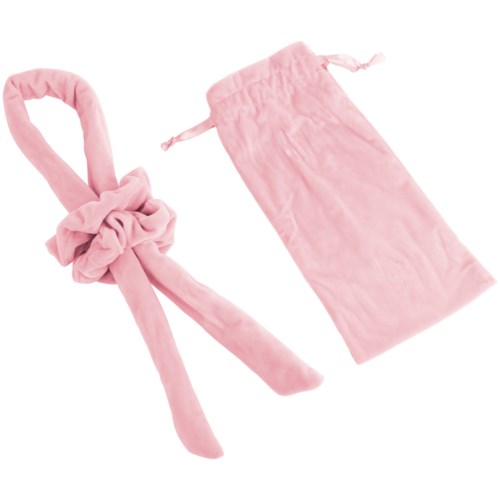 Pink gosig huvudbandsband och matchande mjukt sovmask, båda gjort av nallematerial. Huvudbandet är knutet i en rosett.