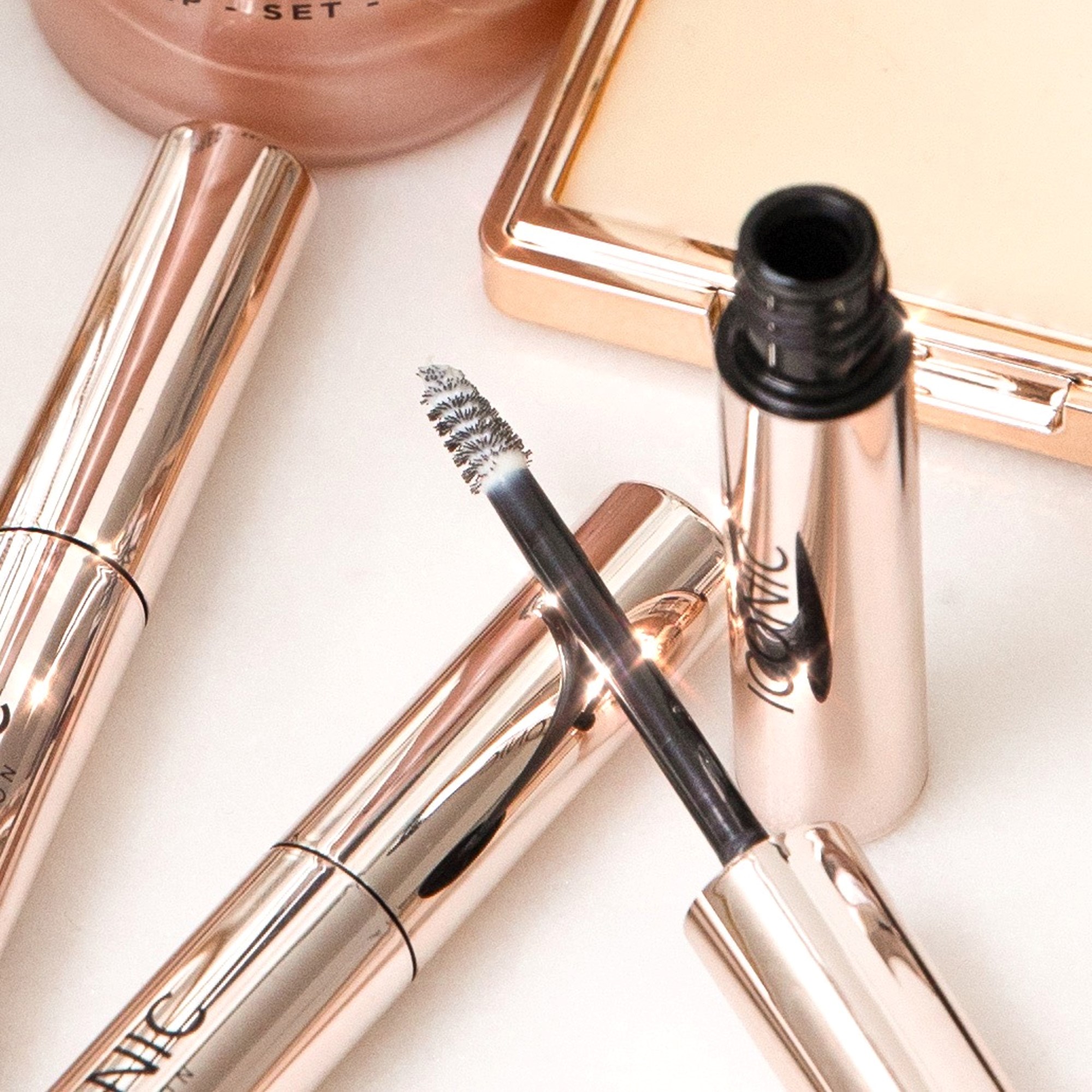 ICONIC London Liquid Brow Silk (obrázok 5)