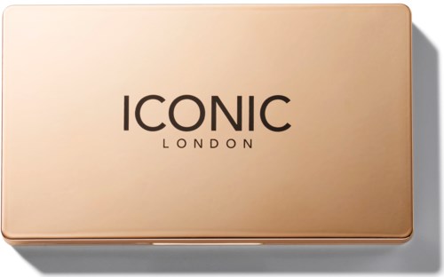 Een rechthoekige doos met een lichtroze kleur en de woorden "ICONIC LONDON" op de bovenkant.