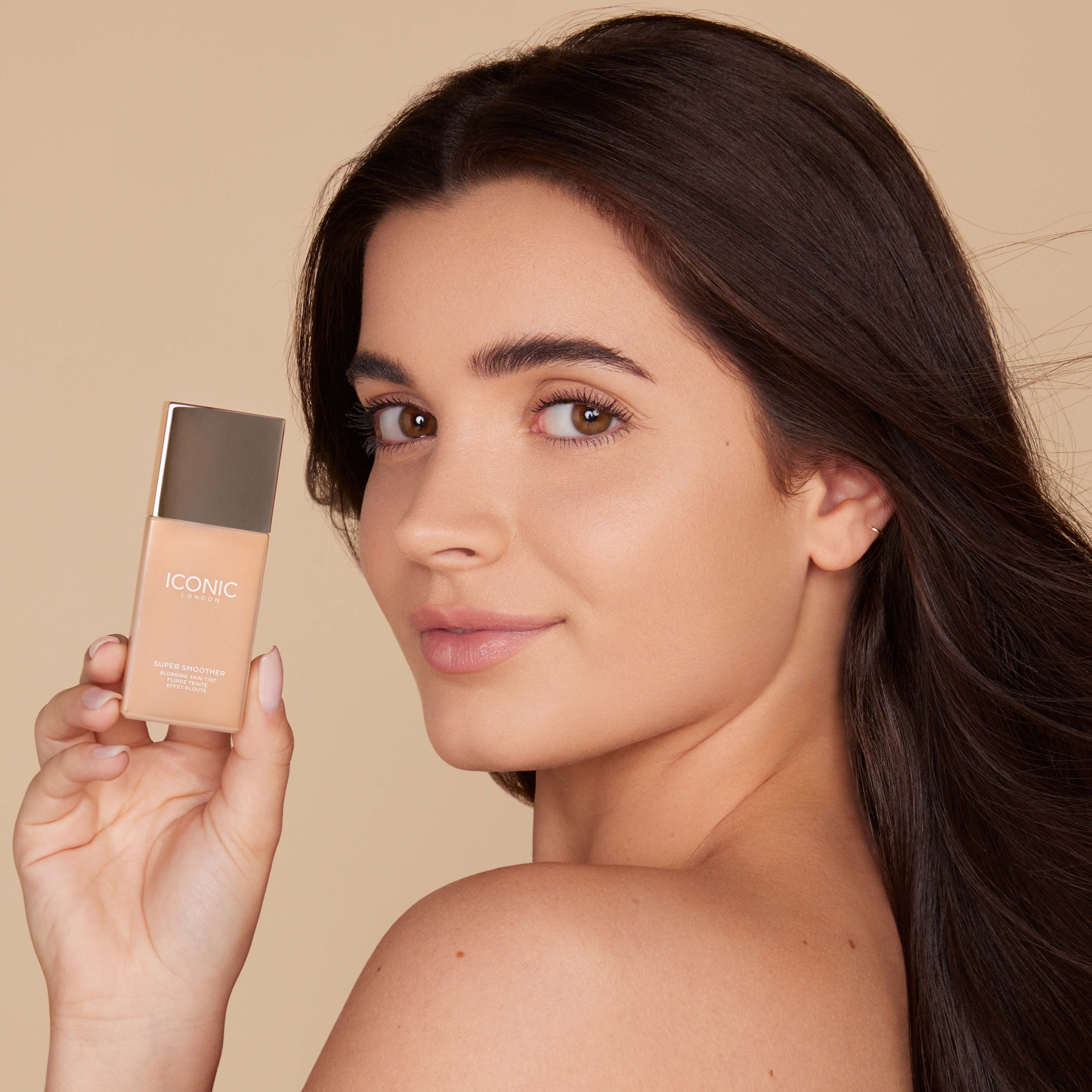 ICONIC London Super Smoother Blurring Skin Tint Neutral Light (obrázok 6)