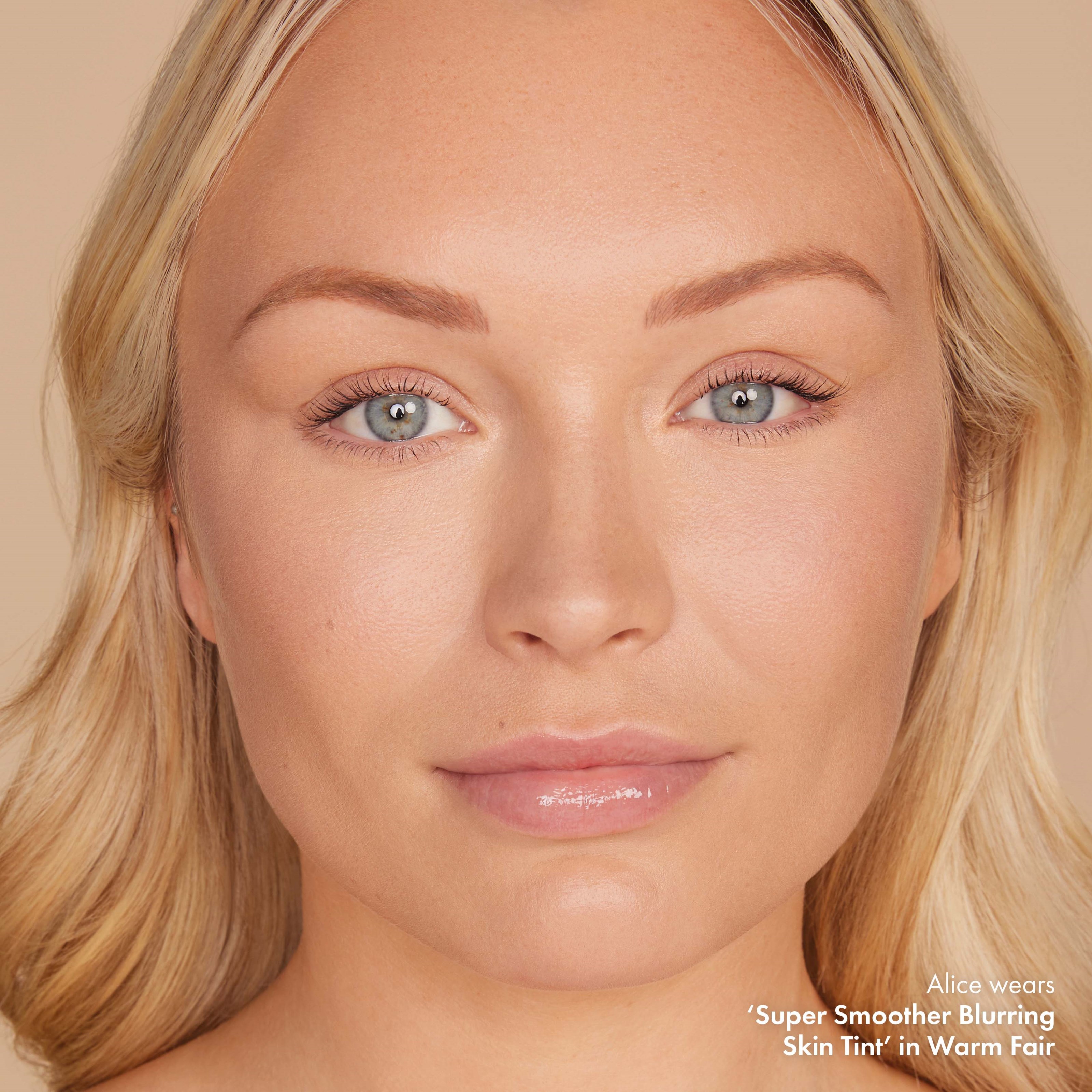ICONIC London Super Smoother Blurring Skin Tint Warm Fair (obrázok 4)