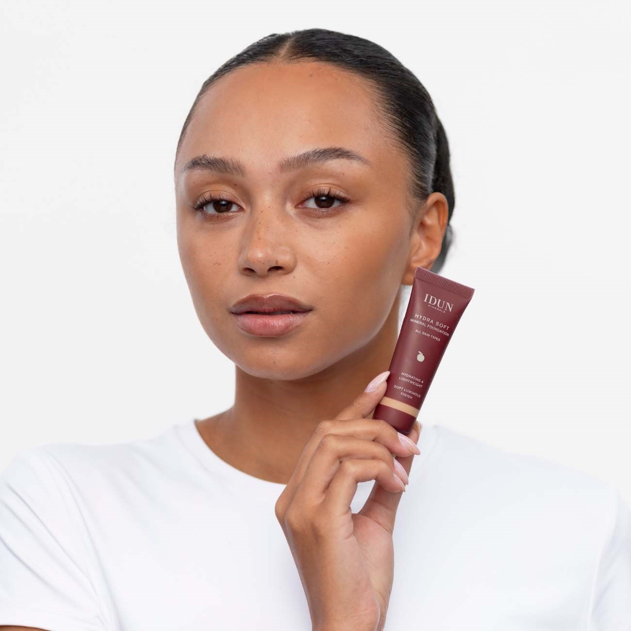 IDUN Minerals Hydra Soft Mineral Foundation Runa (obrázok 3)