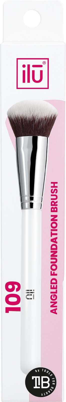 En hvit sminkebørste med svart og rosa børster, i emballasje merket 'iLi', '109' og 'Angle Foundation Brush'.