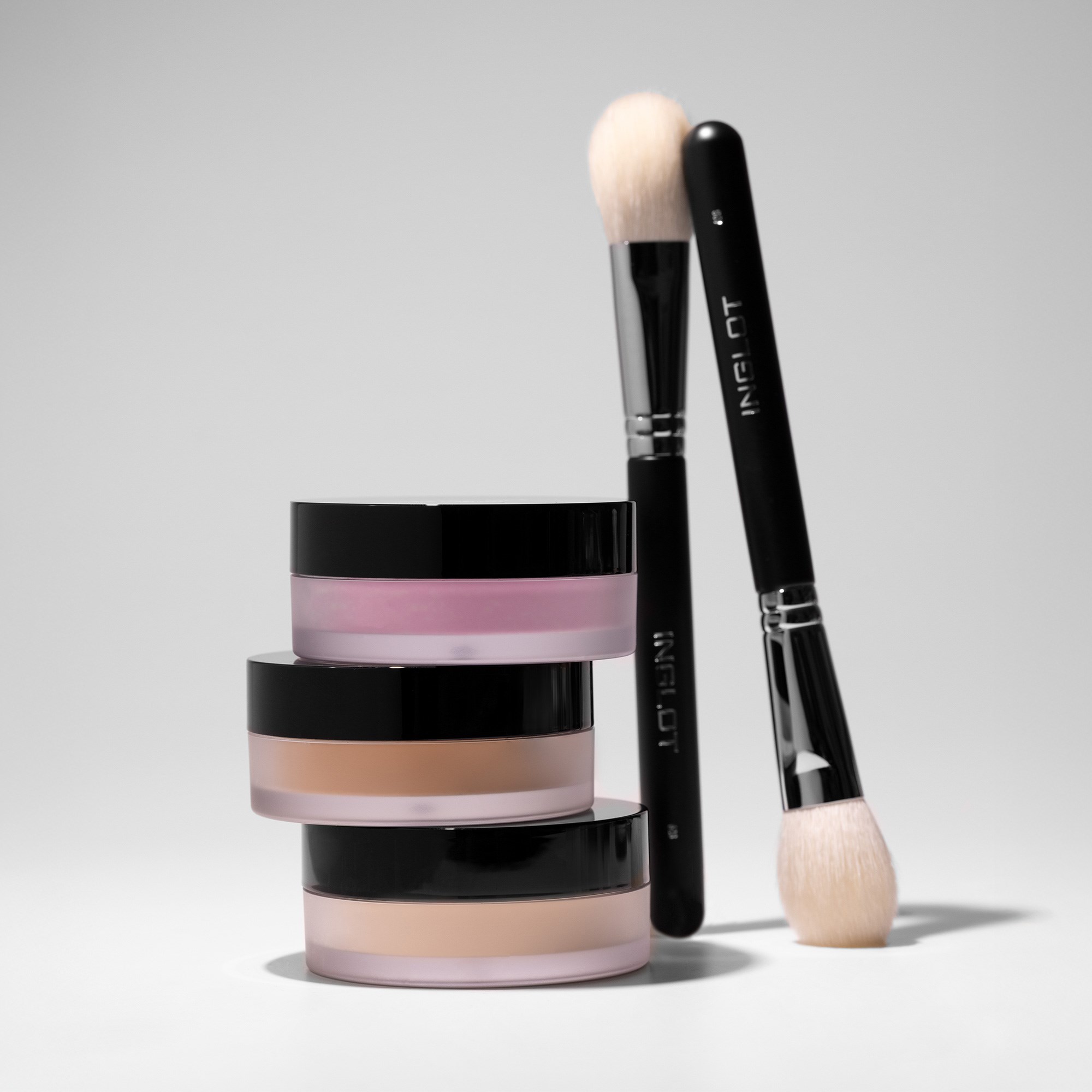 Inglot Blur Effect Loose Powder Vanilla Blur 91 (obrázok 11)