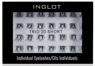 En display som visar olika stilar av ögonfransförlängningar, märkt som "TRIO 3D SHORT" och "Individual Eyelashes."