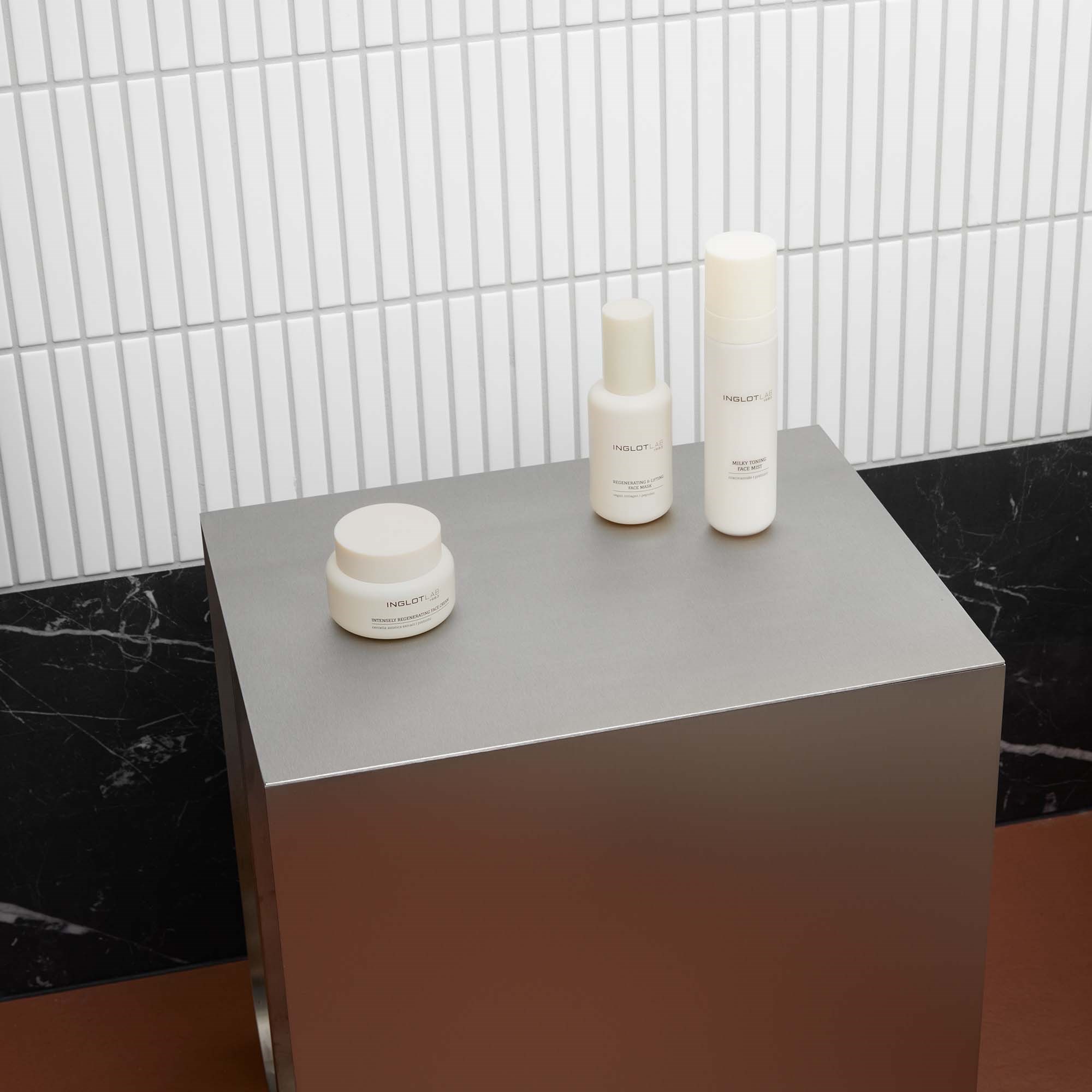 Inglot LAB Intensely Regenerating Face Cream 50 ml (zdjęcie 8)
