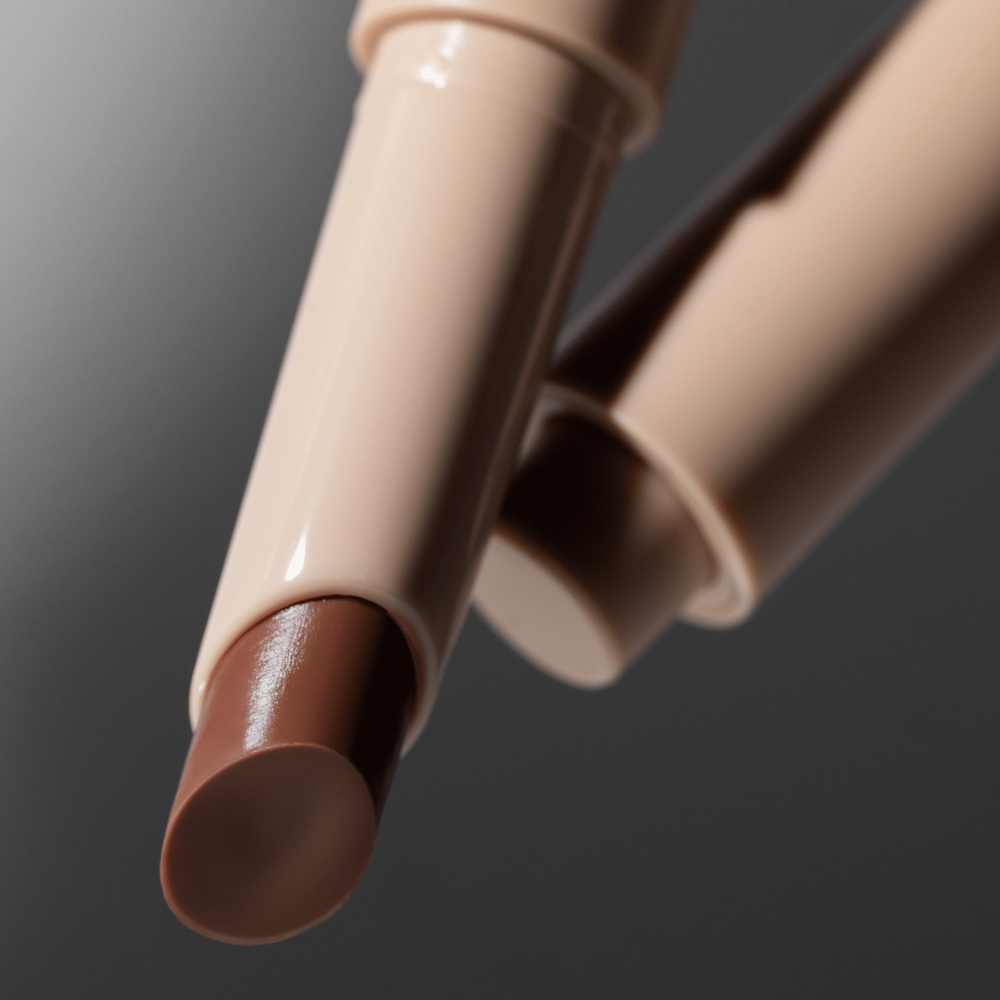 Inglot Lip Volume Tinted Lip Balm Mocha Glow 128 (zdjęcie 7)