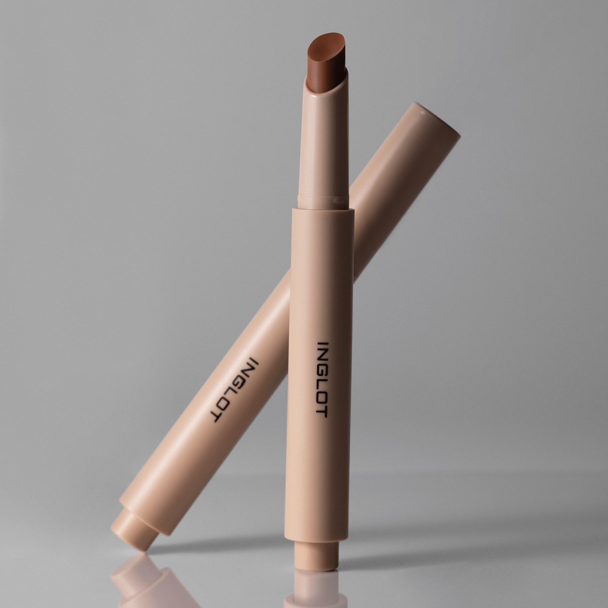 Inglot Lip Volume Tinted Lip Balm Mocha Glow 128 (zdjęcie 8)