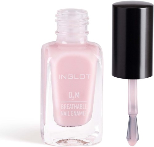 Ljus rosa nagellack i en genomskinlig flaska med svart lock och borste.