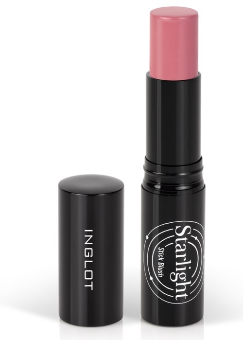 En svart leppestiftbeholder med en rosa leppestift og et separat lokk med hvit tekst.