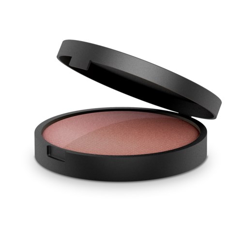 Ett kompakt öppet rougebehållare med rosa puder inuti och ett svart lock.