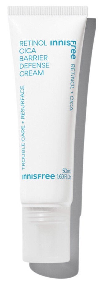 Eine weiße Tube mit Hautcreme, blauer Text. Bezeichnet als Innisfree retinol Cica barrier defense cream.