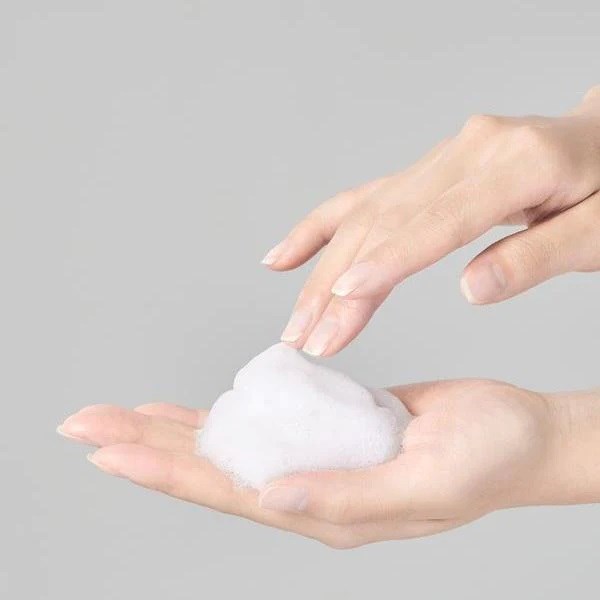 Innisfree Volcanic BHA Pore Cleansing Foam 150 g (obrázok 3)