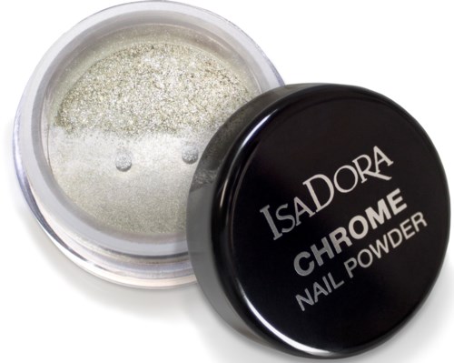 En liten rund beholder med sølvfarget krom neglelakkpulver, med lokket som sier 'ISADORA CHROME NAIL POWDER'.