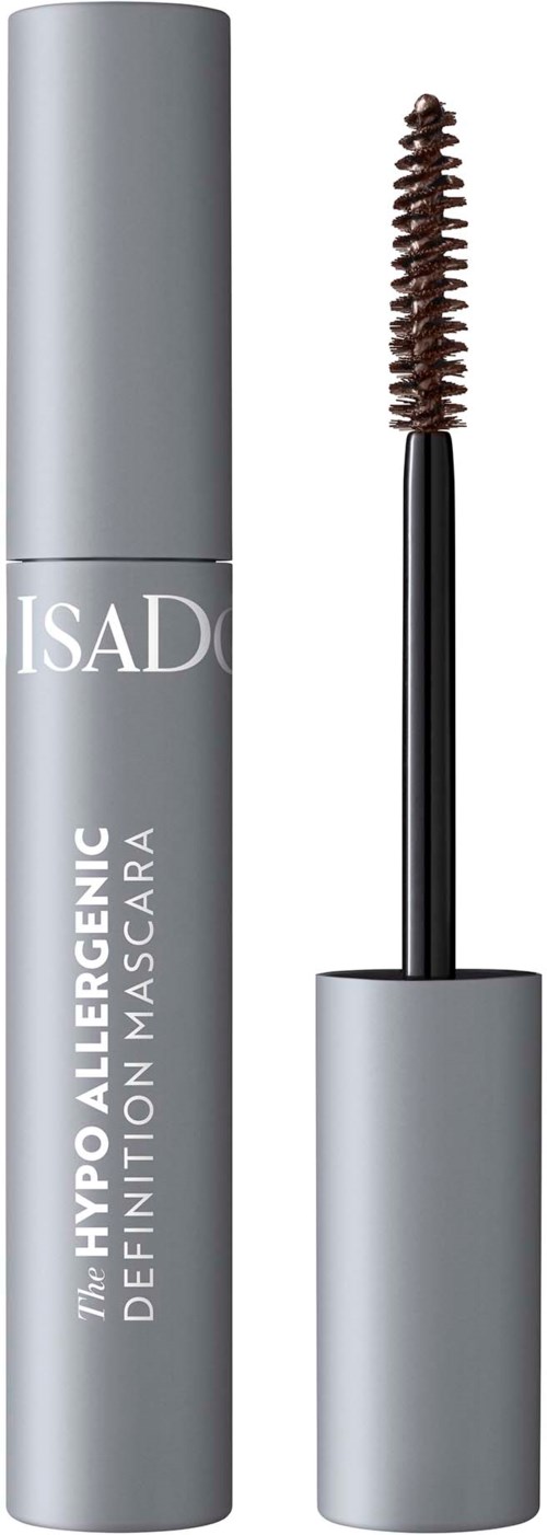 Ett grått mascara-rör med en borste bredvid, märkt ISAD. Produkten är för ögonfransar.