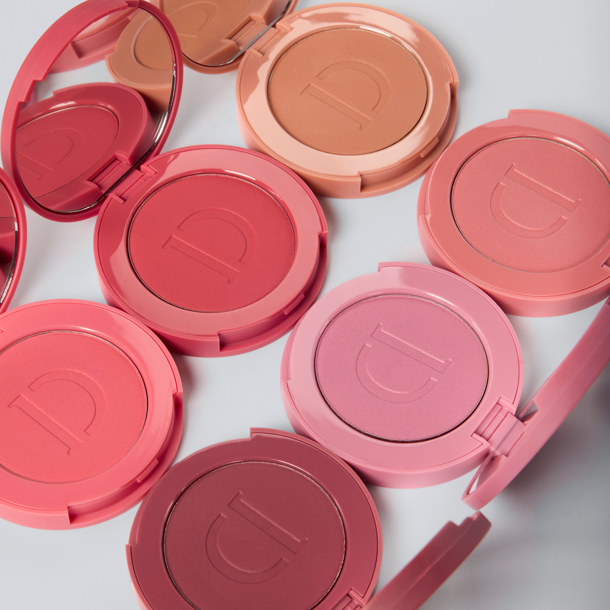 IsaDora The Powder Blush 05 Raspberry Red (obrázok 6)