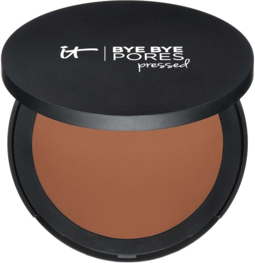 Ett kompakt puder med svart lock, märkt 'Bye Bye Pores'.