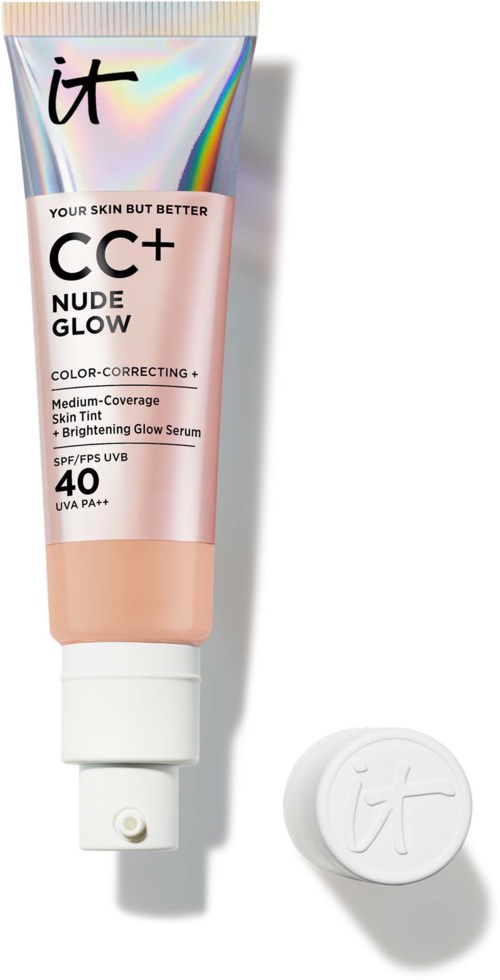 En tube af CC+ Nude Glow-produkt med SPF 40 og en hvid hætte med logo, sammen med en rund produktdæksel.