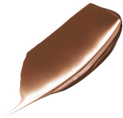 En jevn, skråstilt prøve av nudefarget foundation eller concealer med kremaktig tekstur.