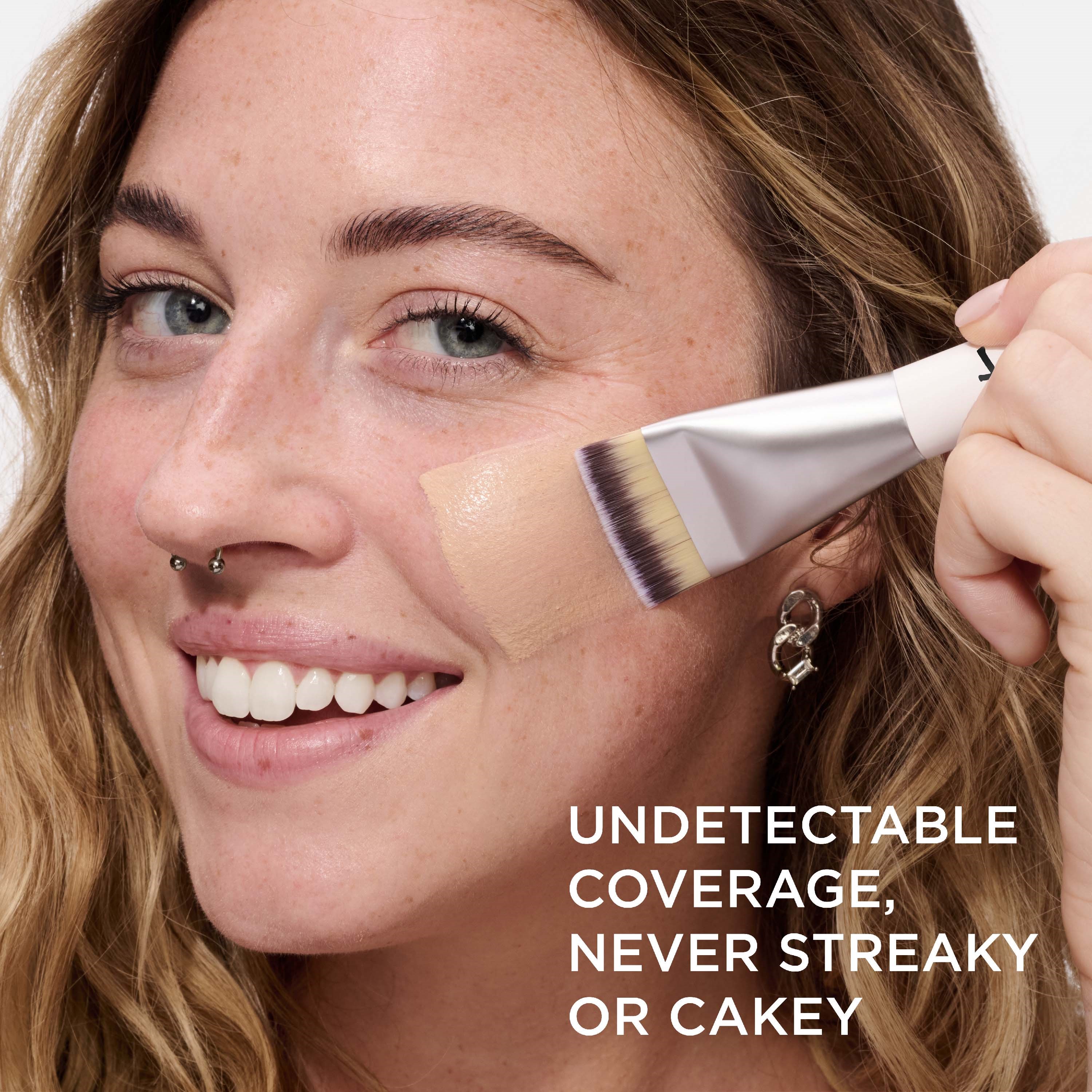 IT Cosmetics Heavenly Luxe Foundation brush #10 (obrázok 5)