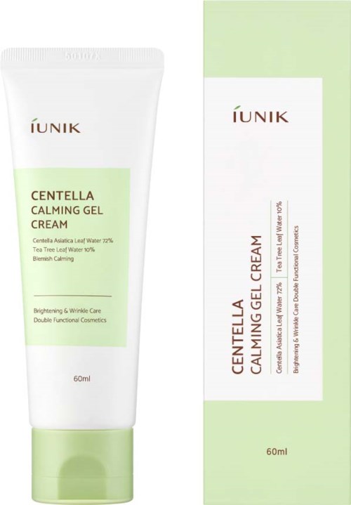 En vit tub med IUNIK Centella Calming Gel Cream med grön etikett, bredvid sin förpackning. Båda har produktinformation.