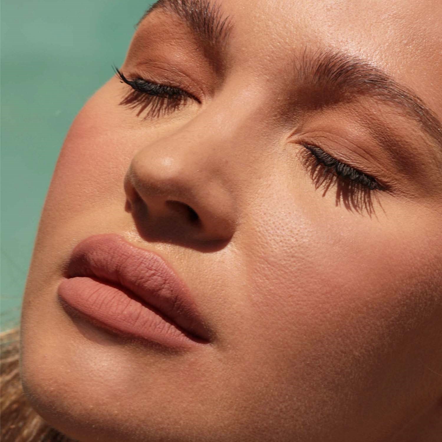 JASON WU BEAUTY Ready Set Matte, Setting Powder Translucent Banana (obrázok 6)