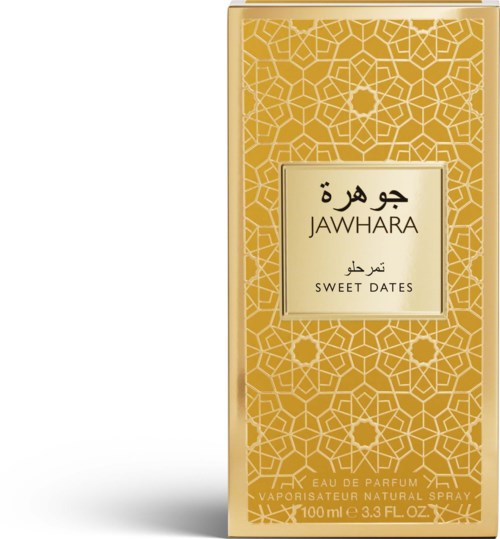 Złote opakowanie z geometrycznymi wzorami, oznaczone jako Jawhara Sweet Dates perfumy w języku arabskim i angielskim.