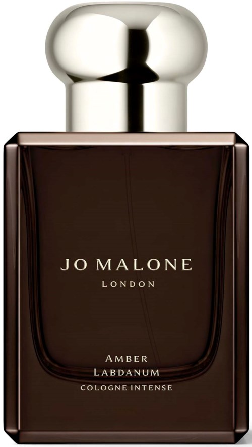 Czarna butelka perfum z lśniącą srebrną nakrętką i prostą etykietą z napisem Jo Malone London i Amber Labdanum.