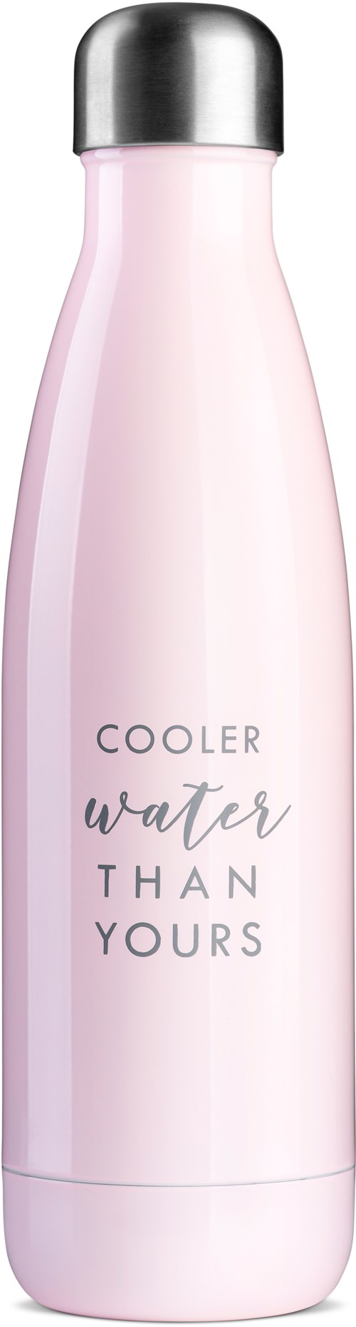 En lyserød vandflaske med sølvskal og teksten "COOLER water THAN YOURS".