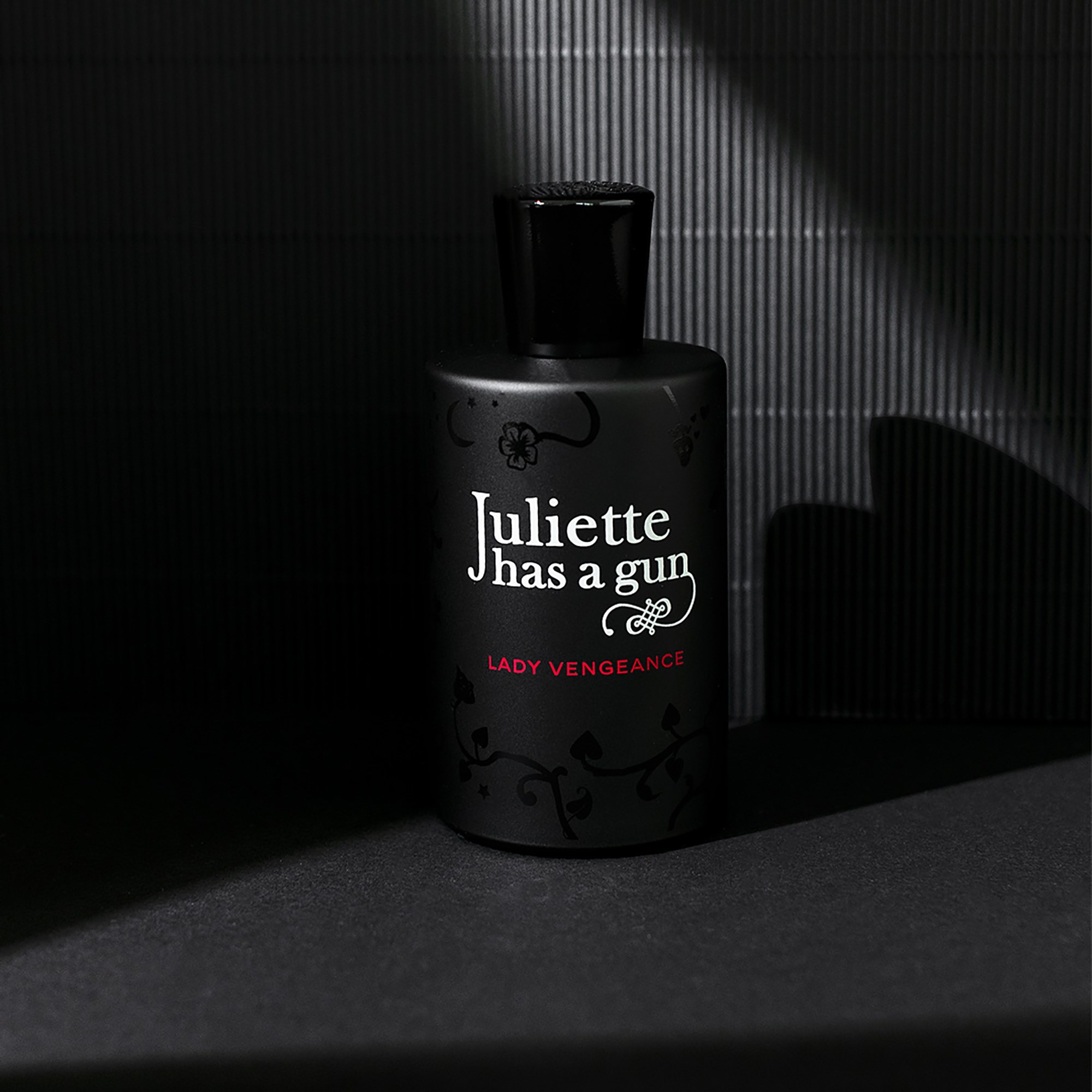 Juliette Has A Gun Eau De Parfum Lady Vengeance - woda perfumowana 100 (obrázok 4)