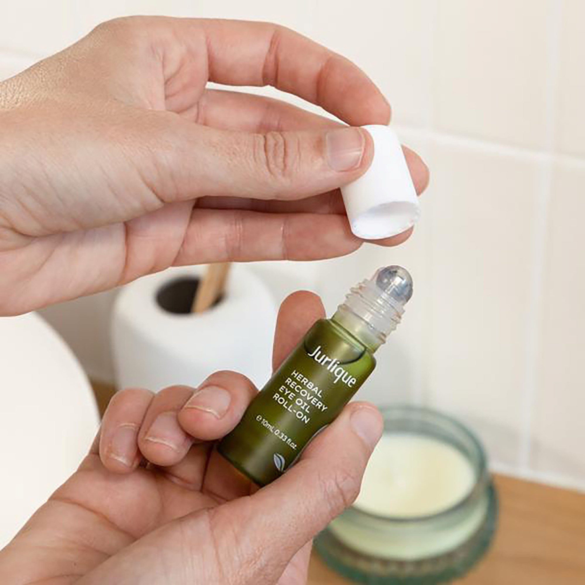 Jurlique Herbal Recovery Eye Roll-on 10 ml (obrázok 9)
