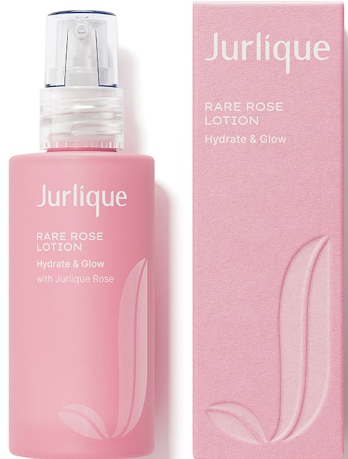 Różowa butelka i opakowanie Jurlique Rare Rose Lotion, nawilża i dodaje blasku skórze z ekstraktem z róży.