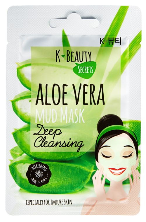 En grønn aloe Vera leirmaske-pakke med en tegneserie kvinne som påfører masken og tekst om dyp rensing for uren hud.