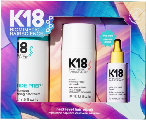 Rasiapakkauksessa on shampoo, hoitonestemä vettä sisältävä spray ja mini-tiputuspullot. Ruskea, värikäs muotoilu.