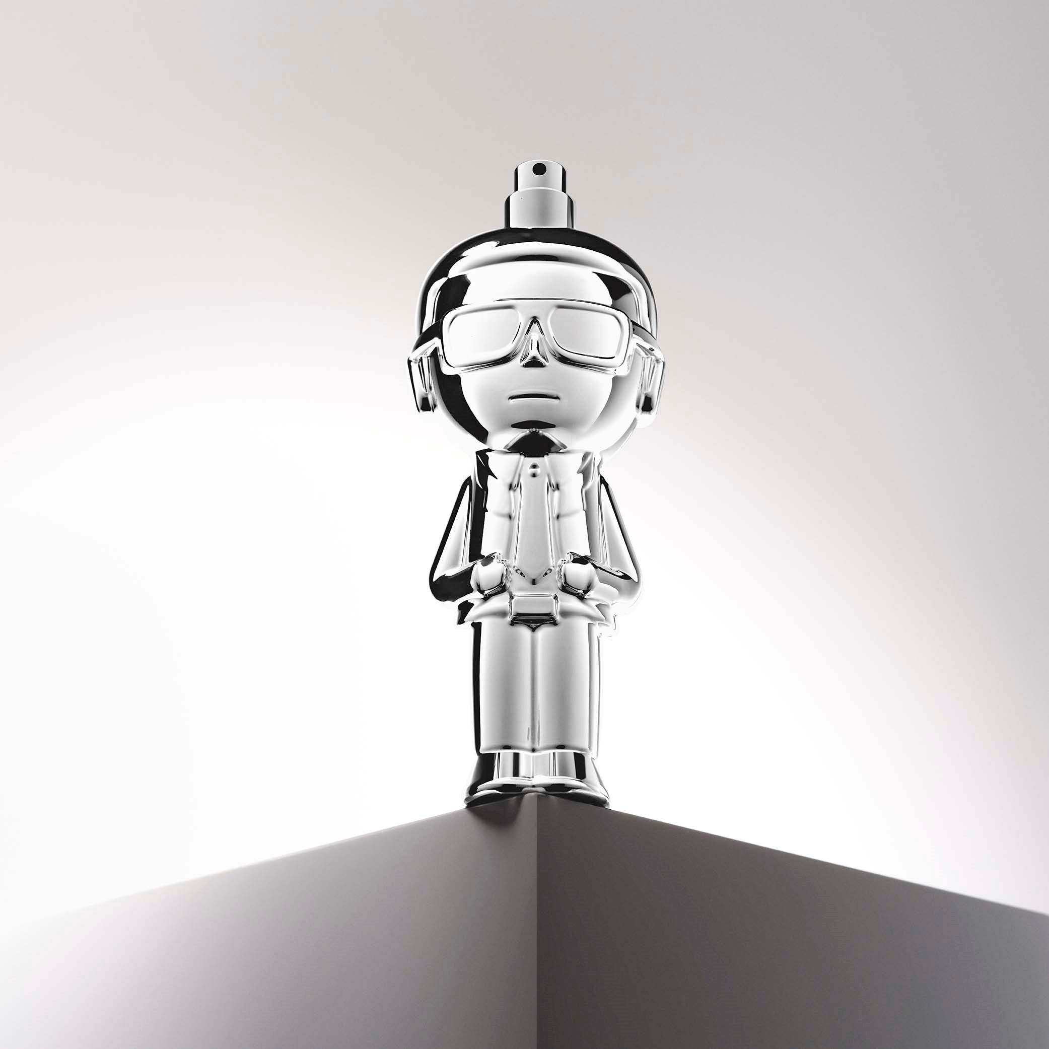 Karl Lagerfeld Ikonik Man Eau de Parfum 100 ml (obrázok 4)
