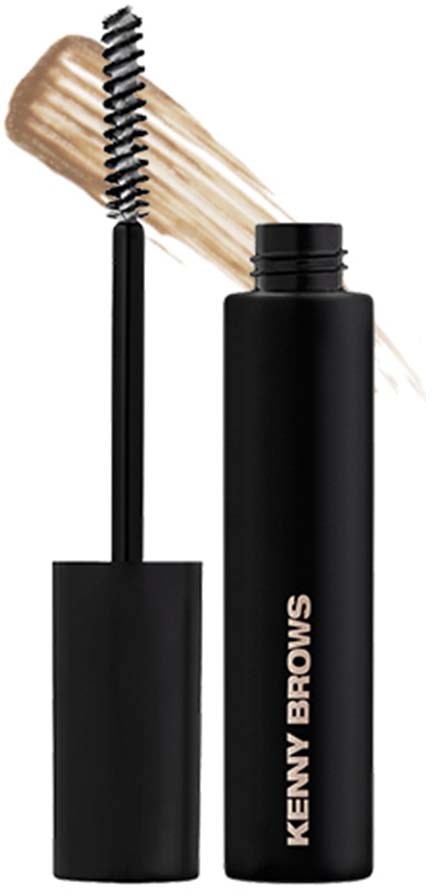 En sort mascara-flaske og børste, med brun mascara smurt i baggrunden, mærket 'KENNY BROWS' på flasken.
