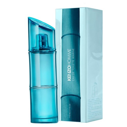 Niebieska, długa butelka perfum z rozpylaczem i pasującym pudełkiem, oznaczona 'KENZO HOMME Eau de Toilette Marine'.