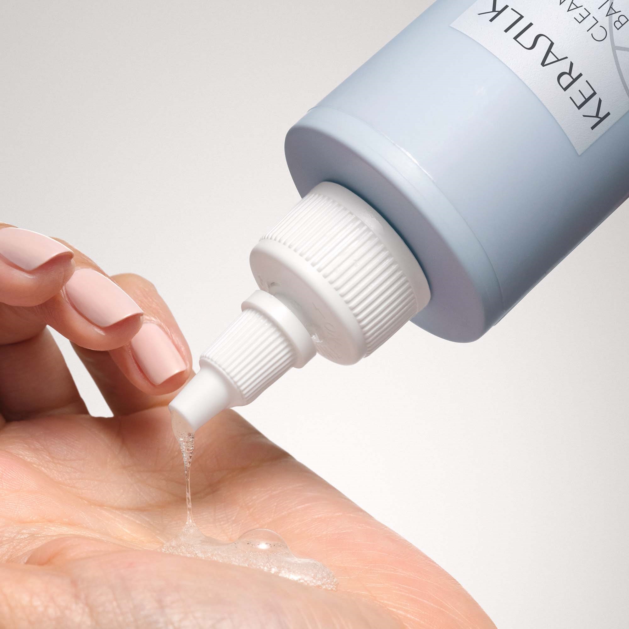 Kerasilk SPECIALISTS Exfoliating Scalp & Hair Treatment 200 ml (obrázok 8)