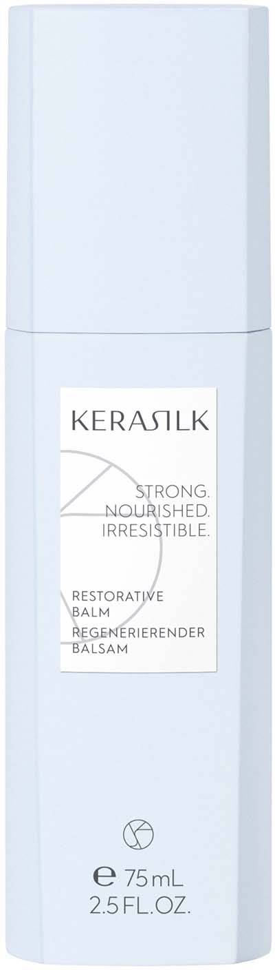Een lange, lichtblauwe fles met een witte label met 'KERASILK' en informatie over voedende balsem.