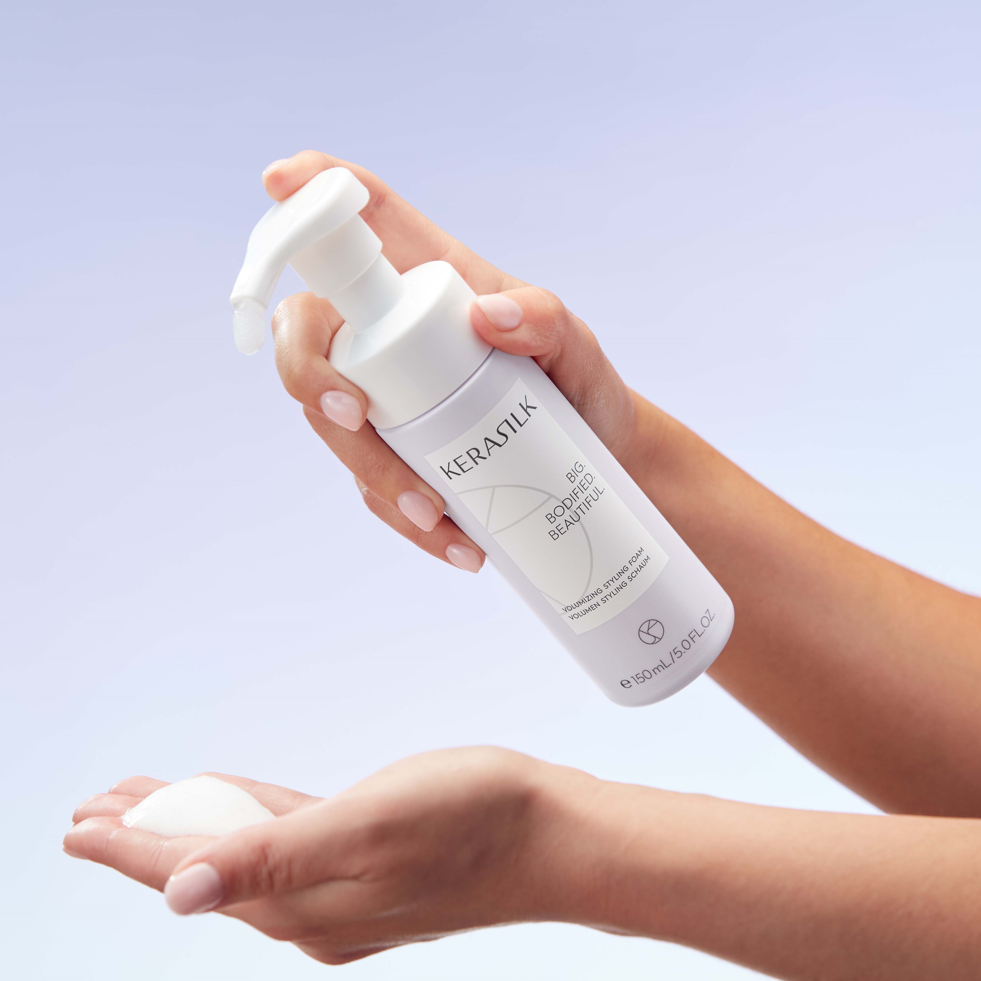 Kerasilk STYLING Volumizing Styling Foam 150 ml - Pianka do włosów 150 (obrázok 5)