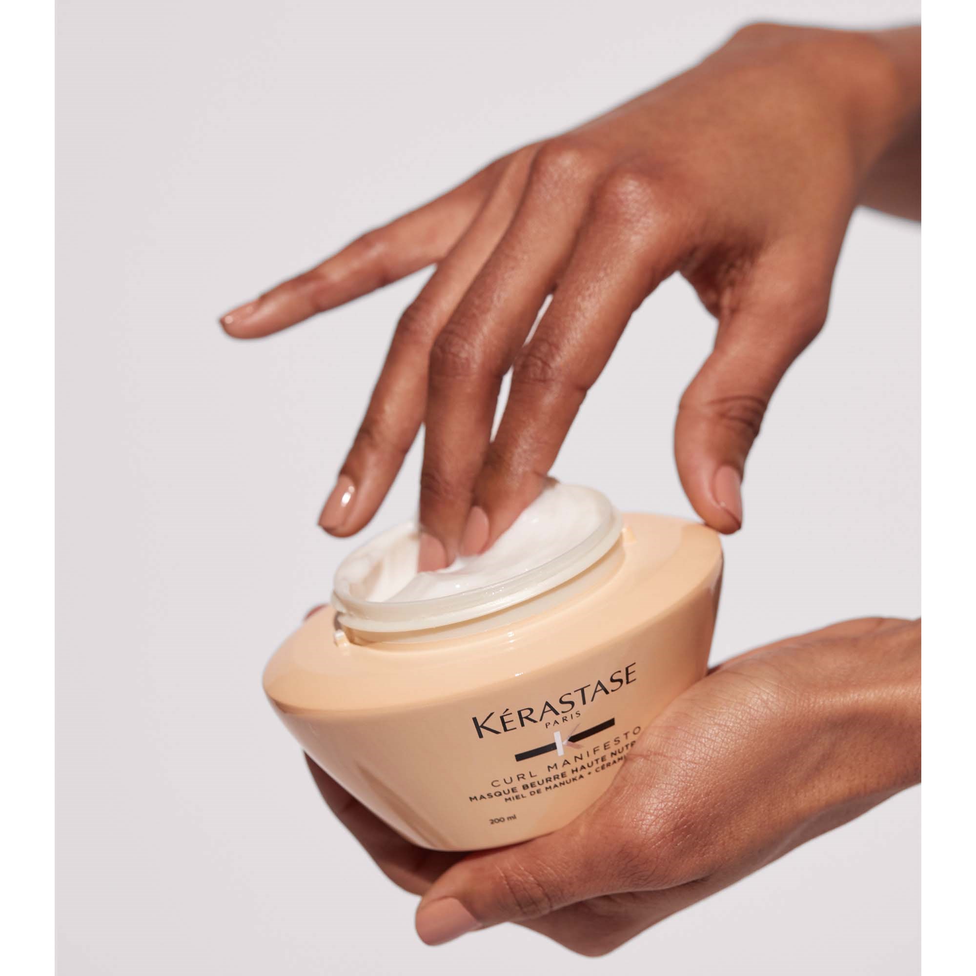 Kérastase Curl Manifesto Odżywcza Maska Curl Manifesto 200 ml (obrázok 11)